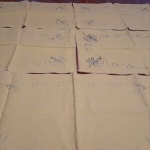 Set of 4 Vintage Yellow Napkins Linen with Gray Embroidering with Table Runner